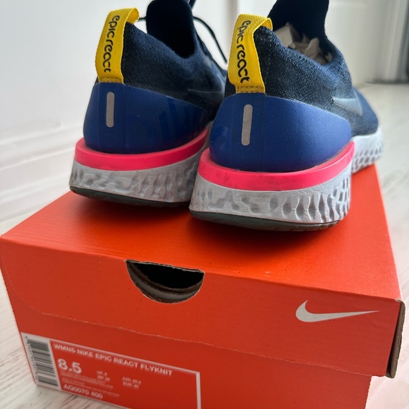 Nike Epic React Flyknit W8.5 - Picture 5 of 6